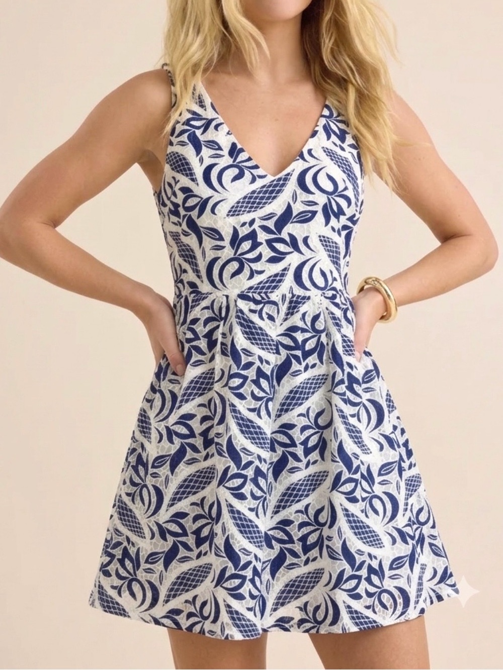 NWT Maison Jules Embroidered Lace Babydoll Dress Size M Sleeveless Fit & Flare